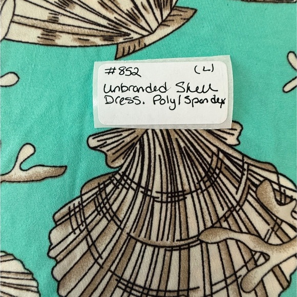 Teal Seashell Print Dress. Size Large - Picture 3 of 6
